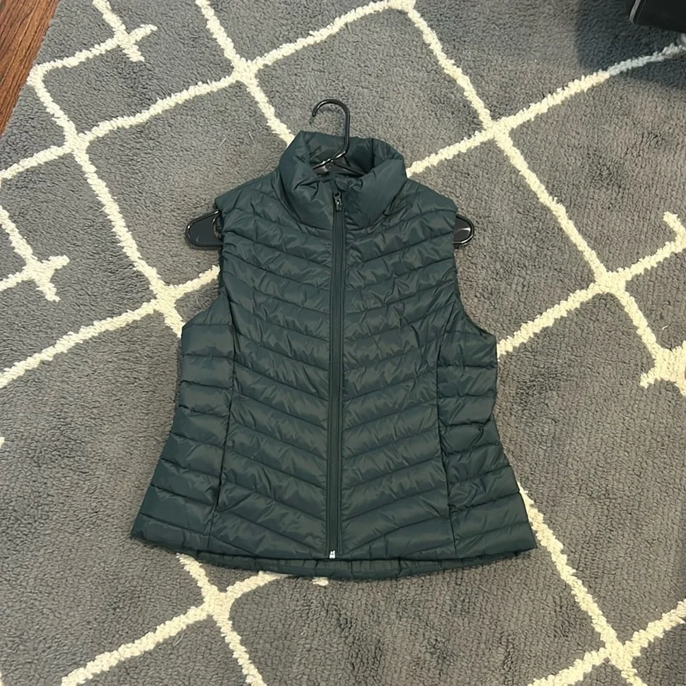 Old Navy Active Puffer Vest - Green